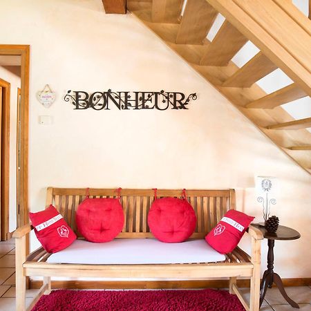 La Maison Du Bonheur Saint-Martin-en-Bresse Buitenkant foto