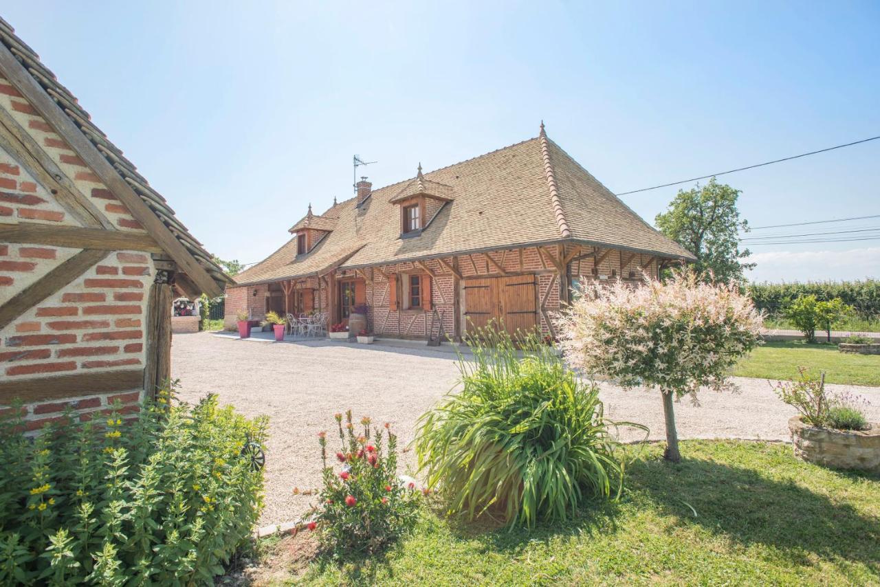 La Maison Du Bonheur Saint-Martin-en-Bresse Buitenkant foto