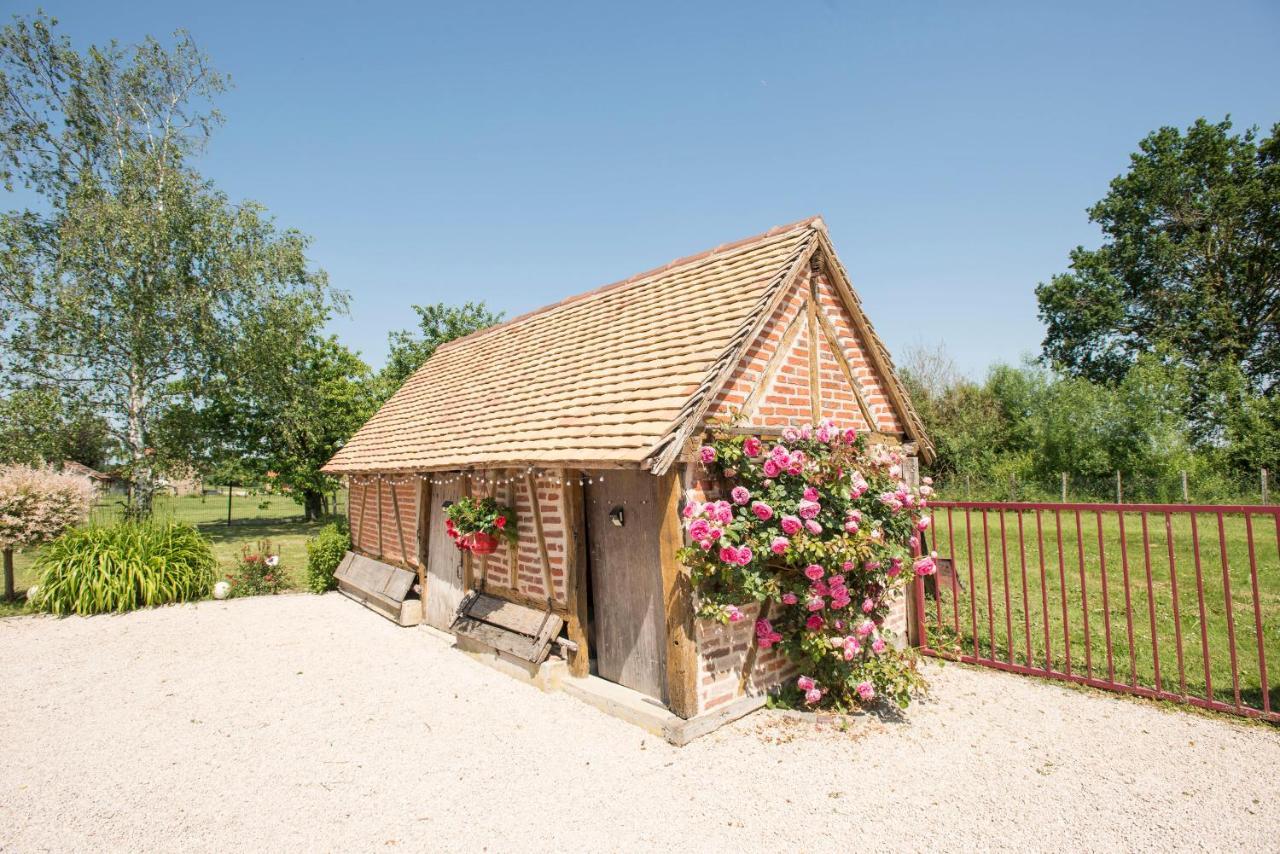 La Maison Du Bonheur Saint-Martin-en-Bresse Buitenkant foto